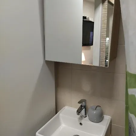 Tiny In Center Stone House * Split