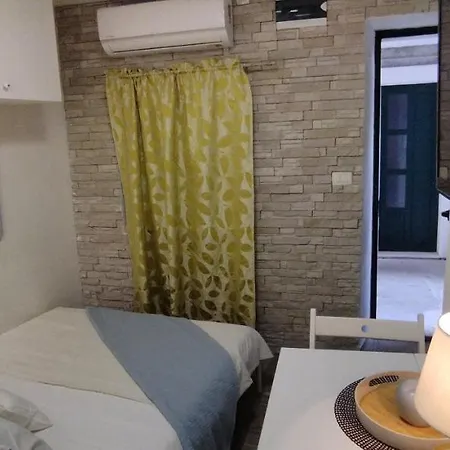Tiny In Center Stone House Apartment *