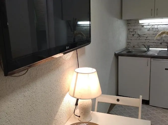 Tiny In Center Stone House Split