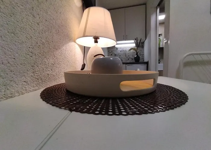 Tiny In Center Stone House Split